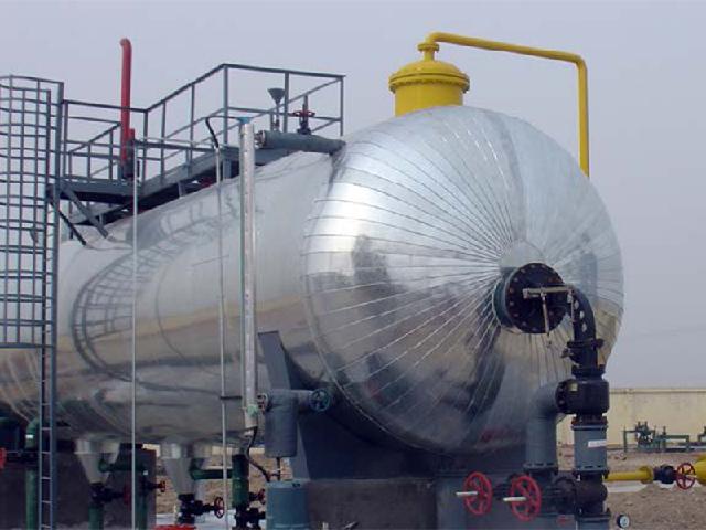 Oil, gas and water Three phase separator